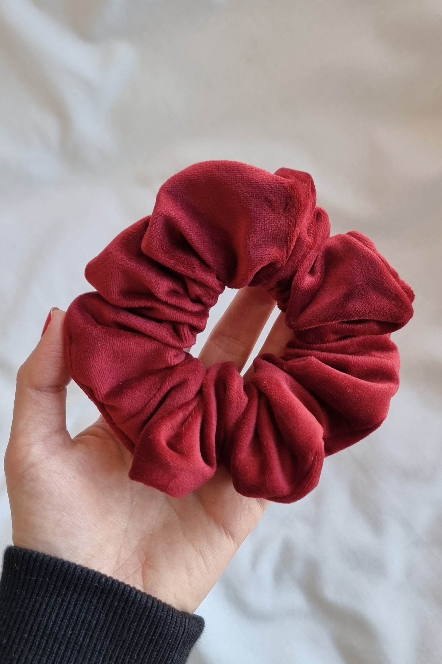 Vino velvet scrunchie
