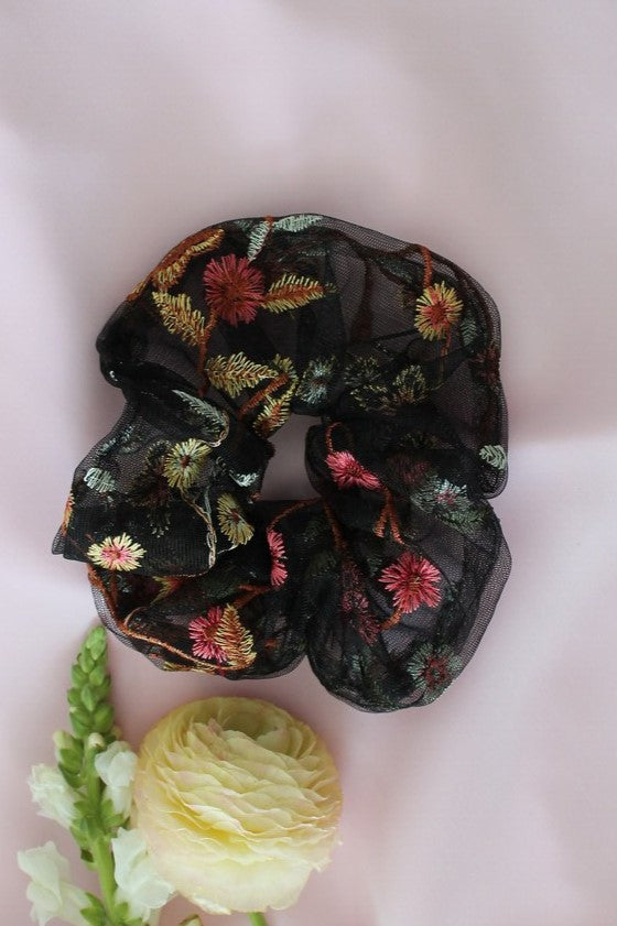 Romantic tulle scrunchie