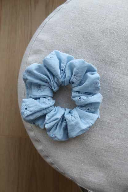 Scrunchie Iris